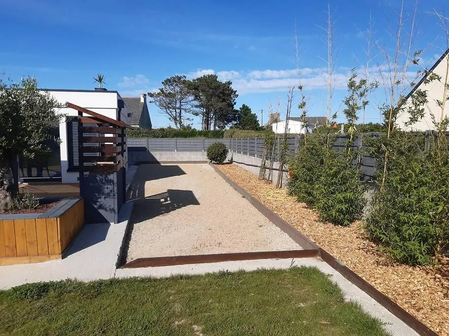 Cléder La Villa Des Amiets, Piscine Chauffee Et A 500 M De La Plage