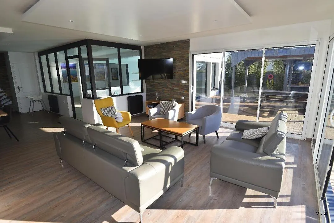 La Villa Des Amiets, Piscine Chauffee Et A 500 M De La Plage Cléder 0*,